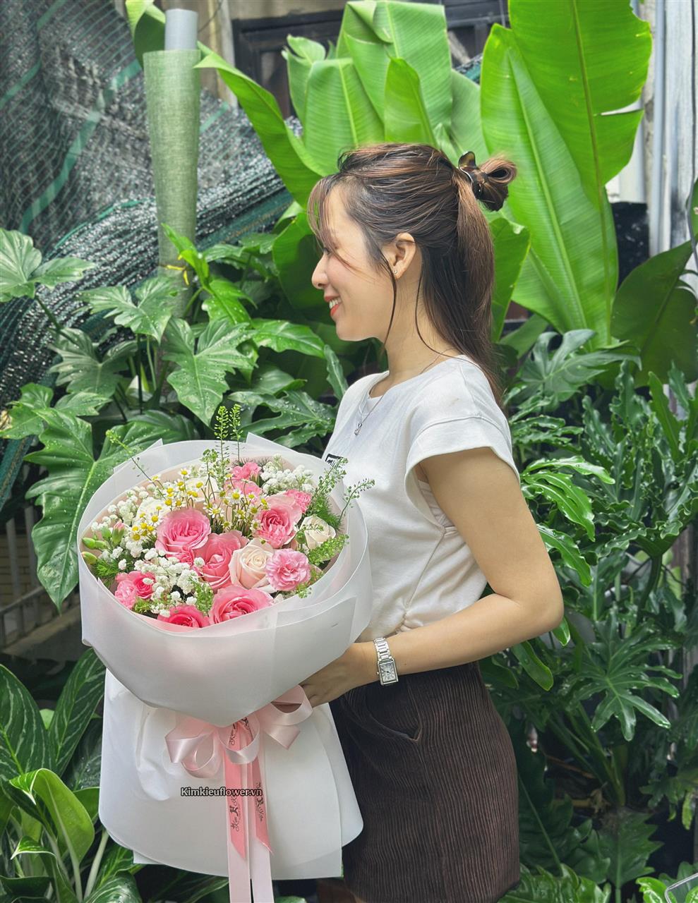 bó hoa tròn gọn tone hồng xinh yêu